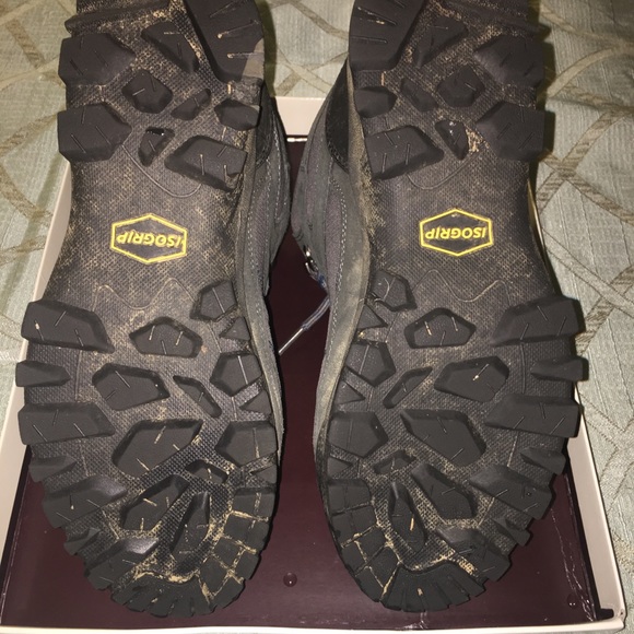 Isoory Hiking Boots - Picture 8 of 8